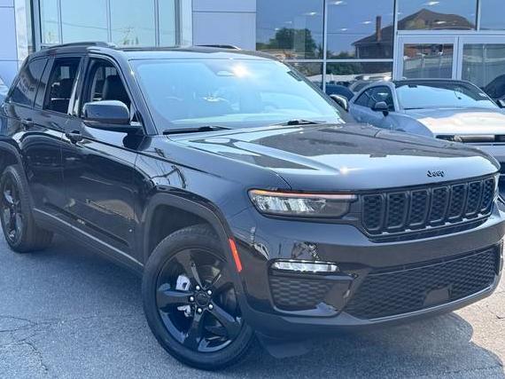 JEEP GRAND CHEROKEE 2023 1C4RJHBG9PC547449 image